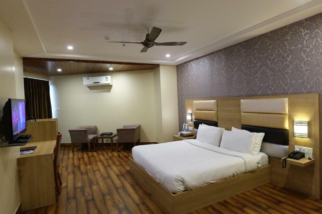 Hotel Inclover-A Peaceful Retreat Dharamshala Exterior photo